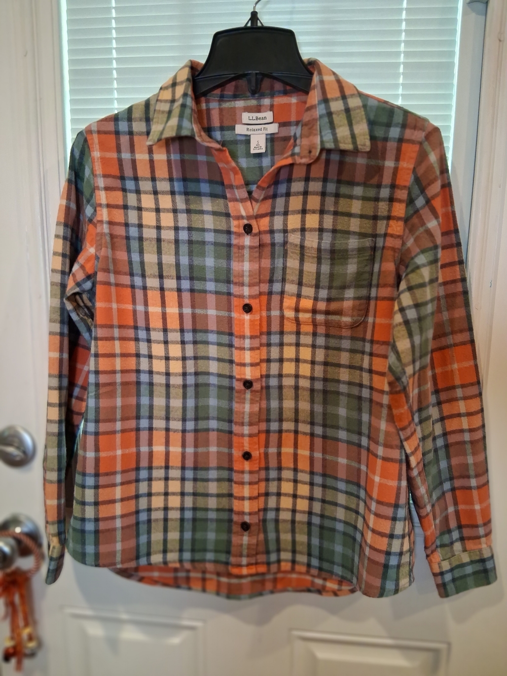 sku126 L.L. Bean Orange, Green & Cream Plaid Button-Down Shirt S 100 % Cotton